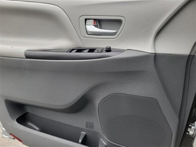 2020 Toyota Sienna LE 8 Passenger