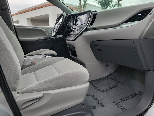 2020 Toyota Sienna LE 8 Passenger