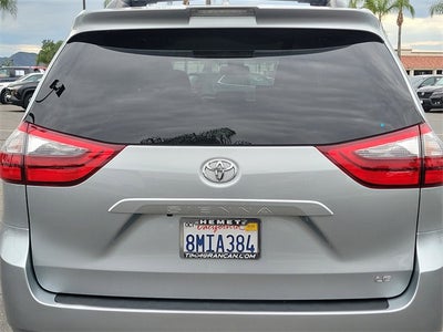 2020 Toyota Sienna LE 8 Passenger