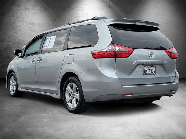 2020 Toyota Sienna LE 8 Passenger