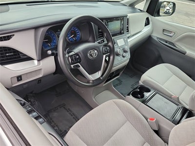 2020 Toyota Sienna LE 8 Passenger