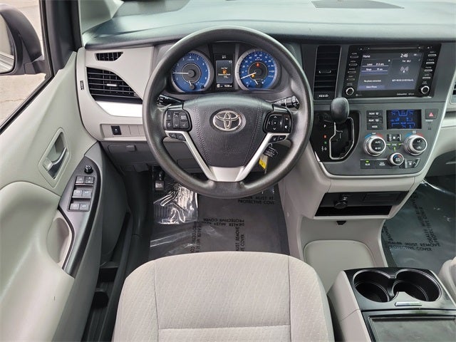 2020 Toyota Sienna LE 8 Passenger