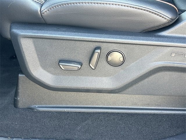 2025 Ford F-350SD Lariat