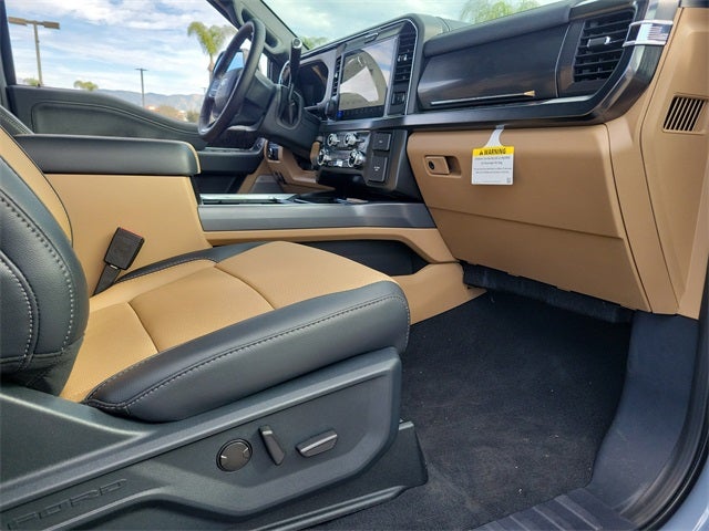 2025 Ford F-350SD Lariat DRW