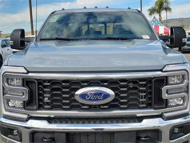 2025 Ford F-350SD Lariat DRW