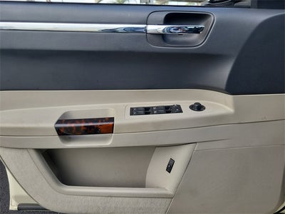 2006 Chrysler 300C Base