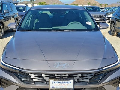 2025 Hyundai Elantra SE