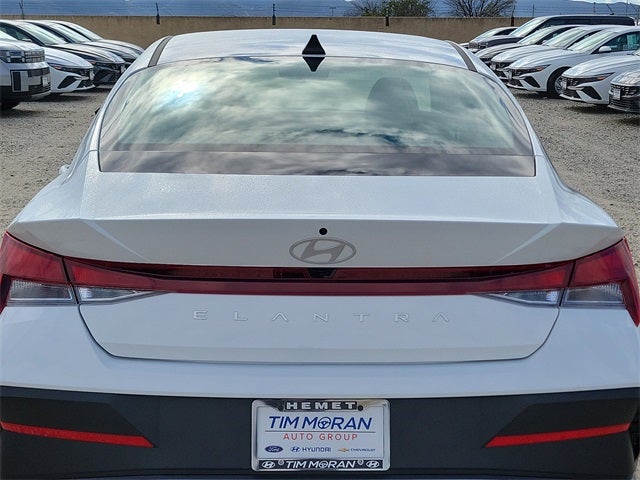 2025 Hyundai Elantra SE