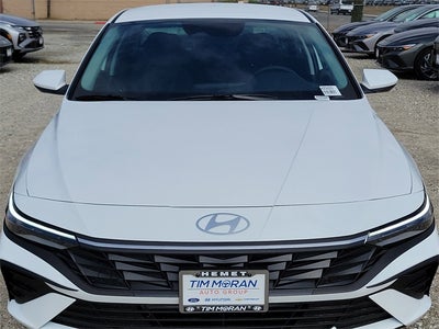 2025 Hyundai Elantra SE