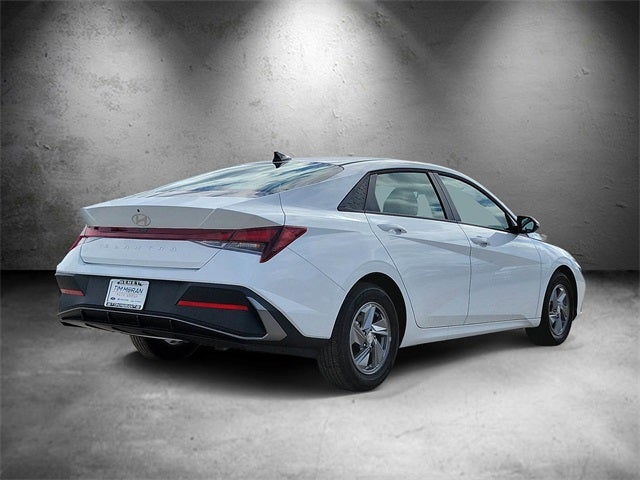 2025 Hyundai Elantra SE