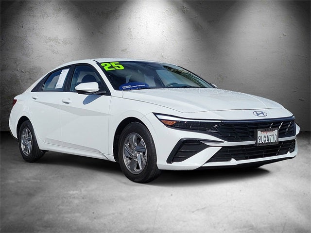 2025 Hyundai Elantra SE