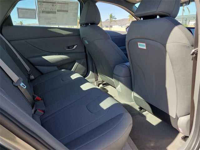 2025 Hyundai Elantra SE