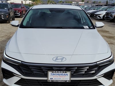 2025 Hyundai Elantra SE