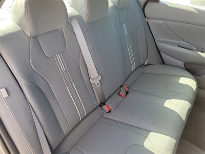 2025 Hyundai Elantra SEL Sport