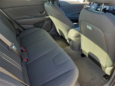 2025 Hyundai Elantra SEL Sport