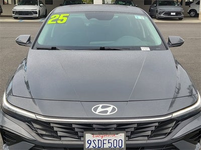 2025 Hyundai Elantra SEL Convenience