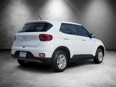 2026 Hyundai Venue SE